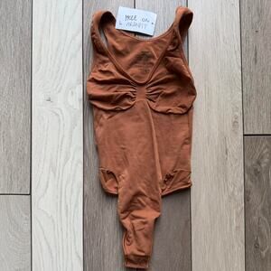 Skims sculpting bodysuit rust small